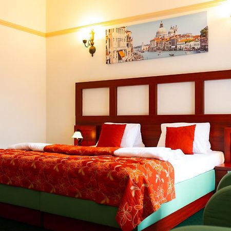 Vivaldi Apartments มิคูลอฟ ภายนอก รูปภาพ