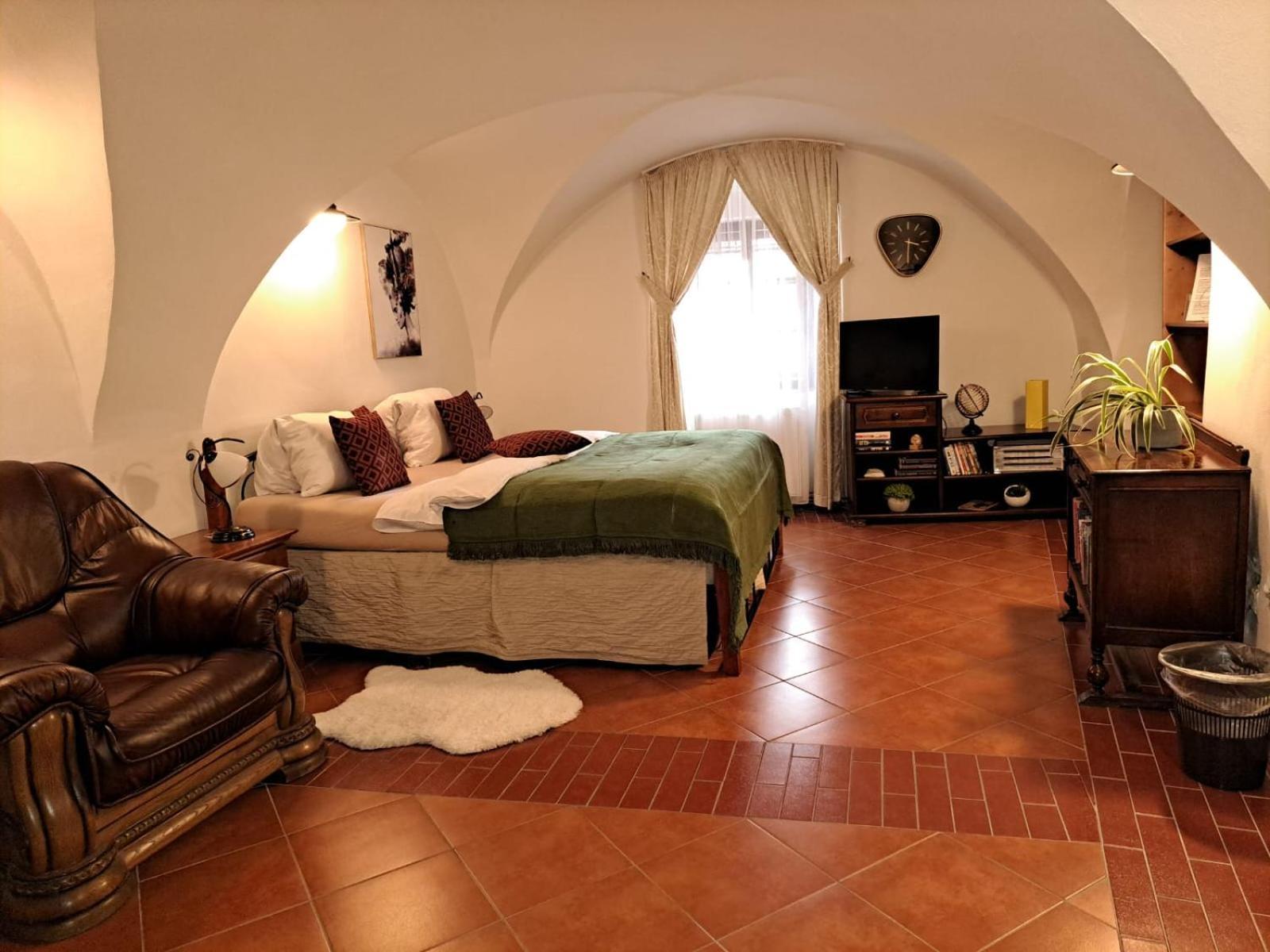 Vivaldi Apartments มิคูลอฟ ภายนอก รูปภาพ